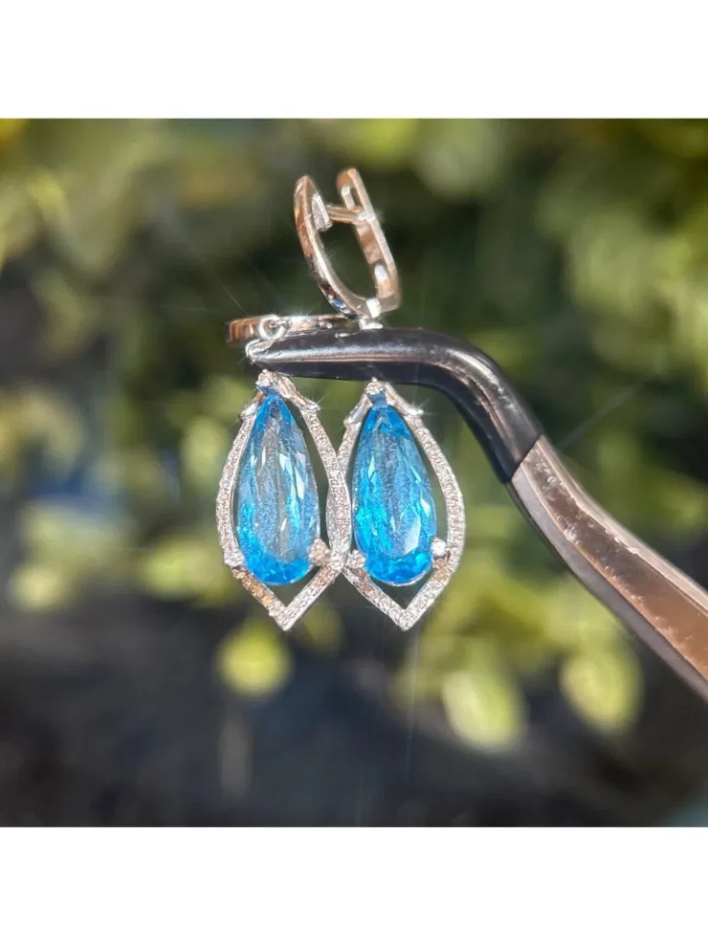 Stunning 14K Gold Blue Topaz/Diamonds Dangle‎ Earrings